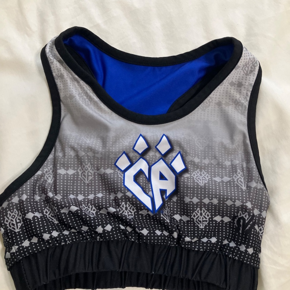 Cheer outfit - Picture 4 of 7